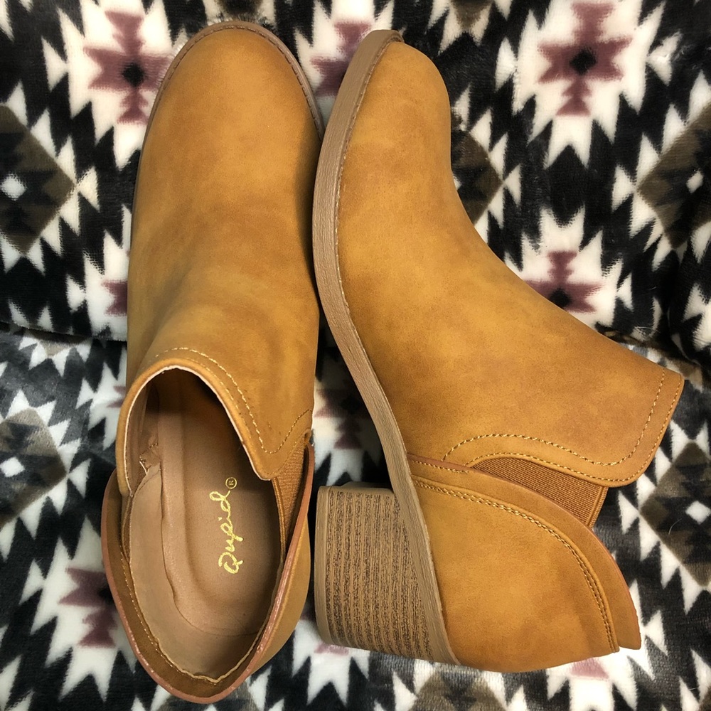 Ankle boots